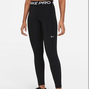 Nike Pro
Women's Mid-Rise Mesh-Paneled Leggings